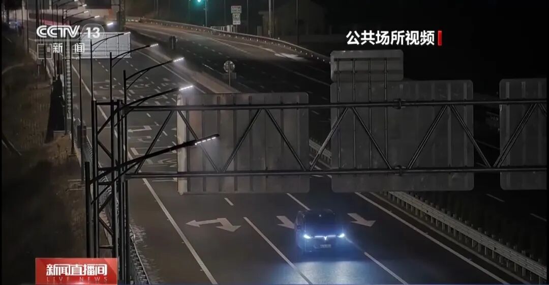男子饭局喝一斤白酒后开智驾返程,车子停在高速公路中间车道人已昏睡,法院判了!